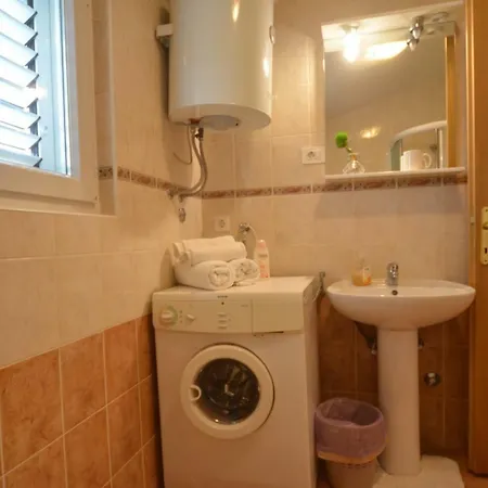 アパート Big Dream 2 ロヴィニ